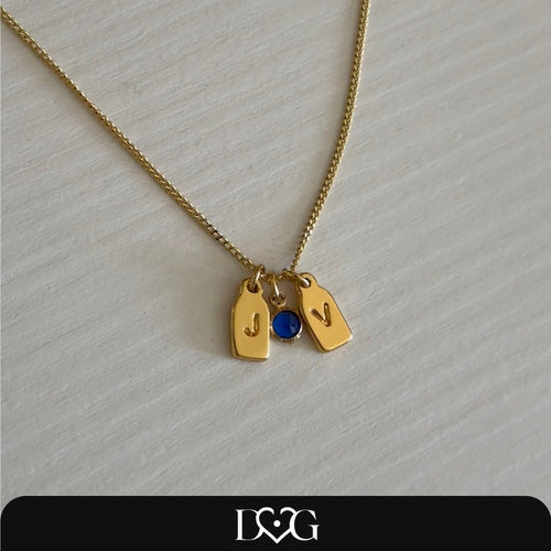 Collier à initiales + pierre d’anniversaire
